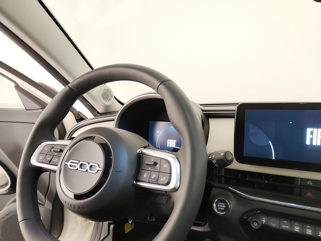 Fiat 600 Hybrid 110 CV DCT MHEV La Prima