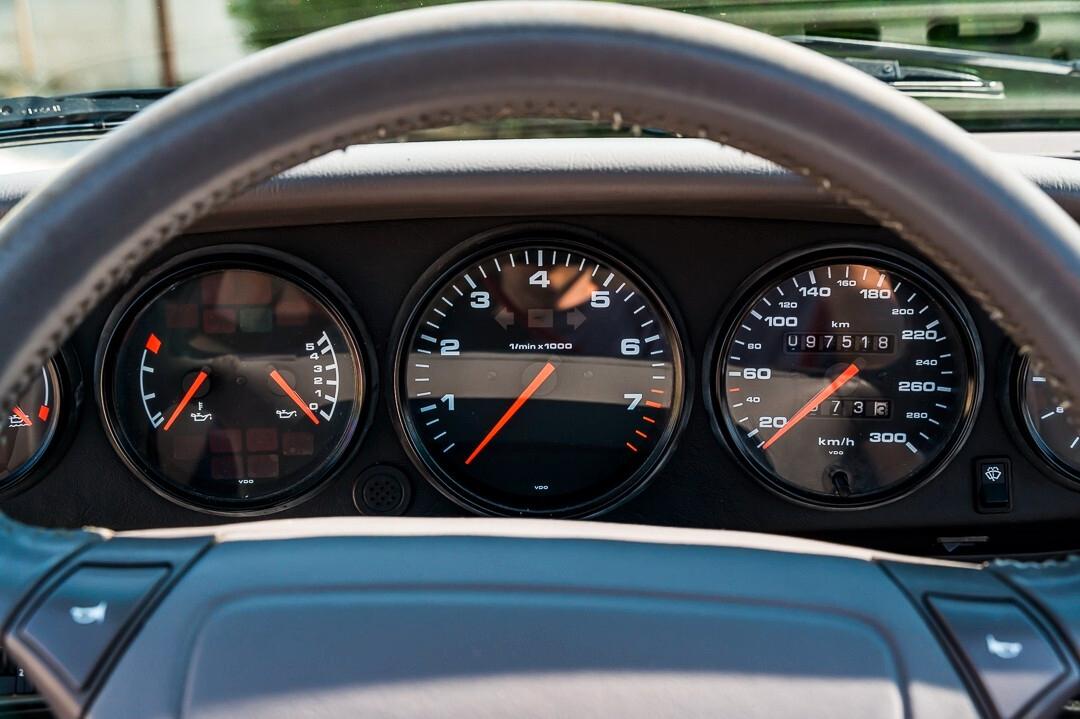Porsche 911 964 Carrera Cabriolet