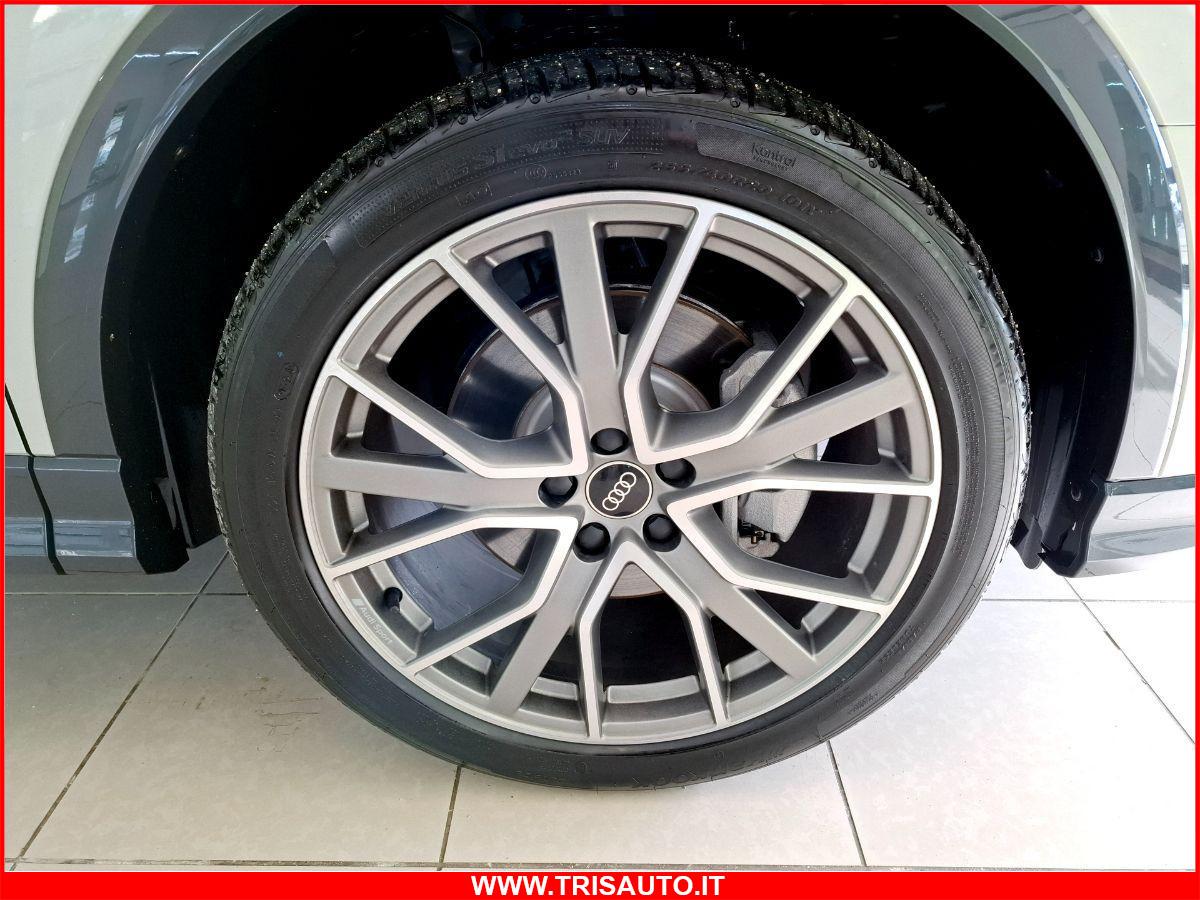 AUDI Q3 SPB 40 2.0 TDI S-Tronic Quattro S-Line Black Identity (TETTO PANORAMICO APRIBILE)