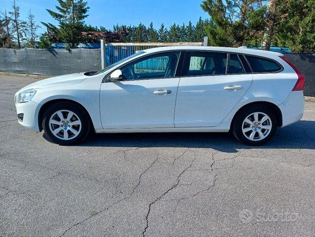 Volvo V60 1.6 D2 Summum con Problemi al motore