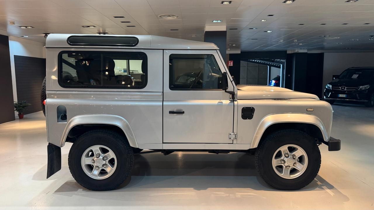 LAND ROVER DEFENDER 2.4D 122CV - 2010