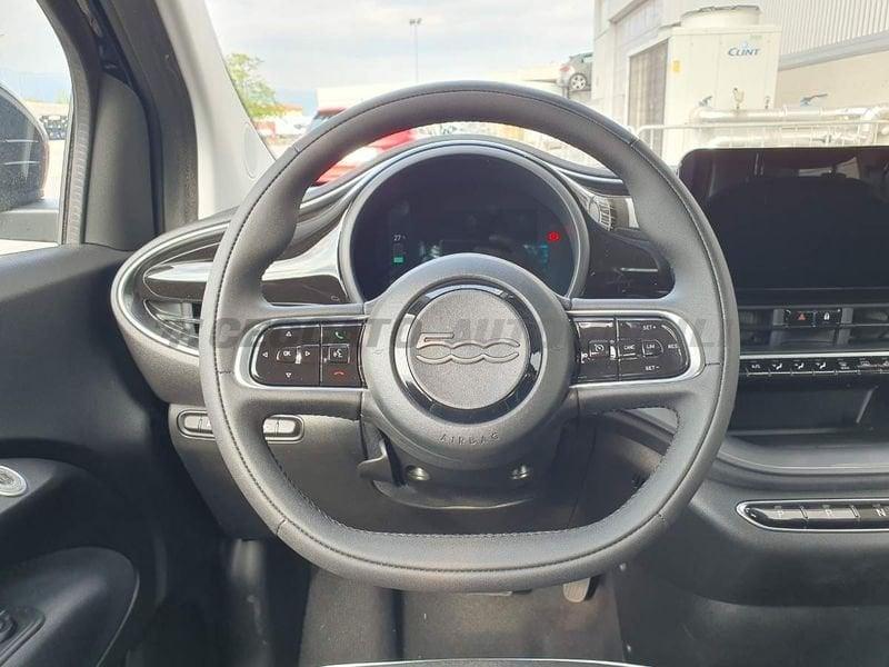FIAT 500 Nuova 500 Hatchback My23 La Nuova 500 - 320 Berlina