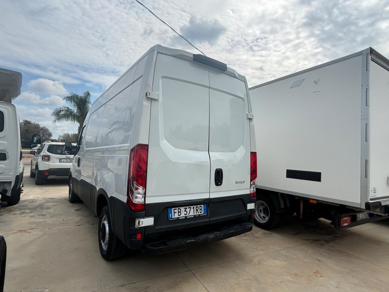 Iveco Daily 35S15 furgone - 2016 - 141000 km