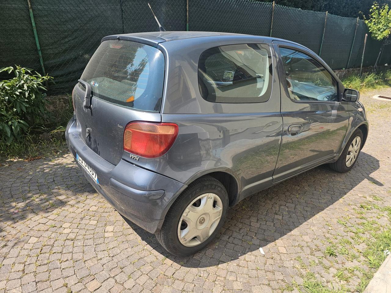 Toyota Yaris 1.0i 16V cat 3 porte Sol