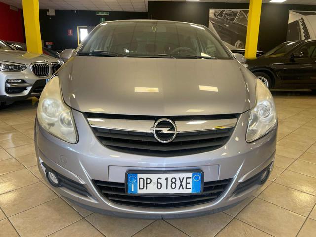 OPEL Corsa 1.2 5 porte Cosmo
