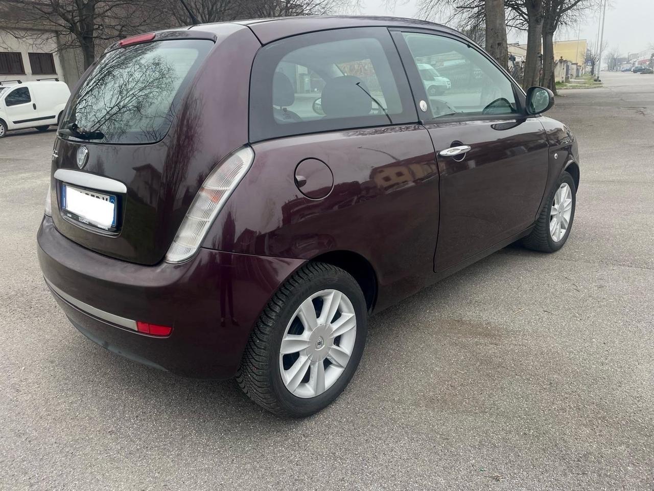 Lancia Ypsilon 1.4 Oro Ecochic GPL per Neopatentati