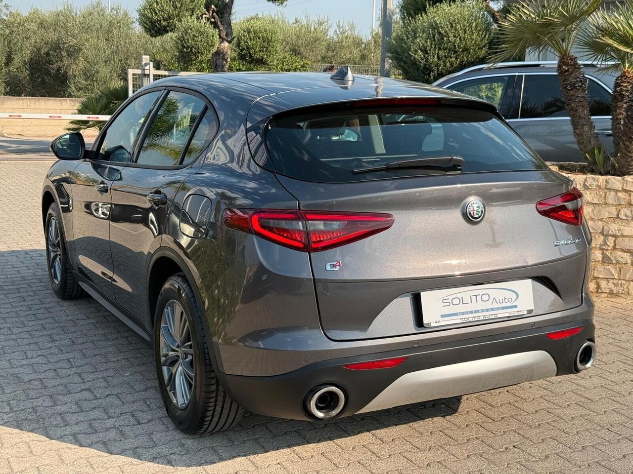 Alfa Stelvio 2.2 TD 190 CV AT8 Q4 Executive + Palette