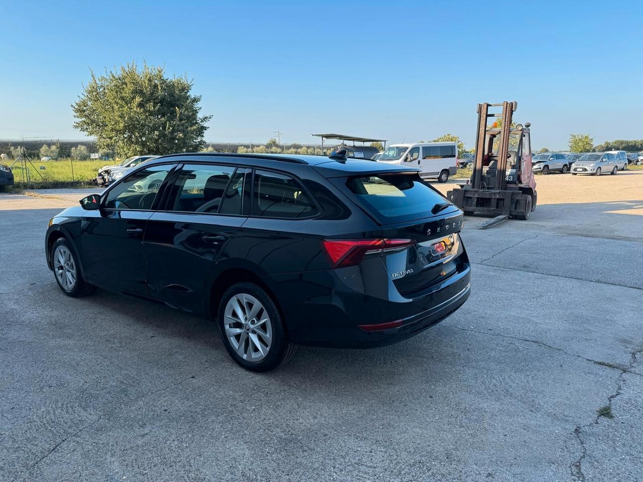 Skoda Octavia Wagon 2.0 tdi Style 150cv dsg START INCIDENTATA