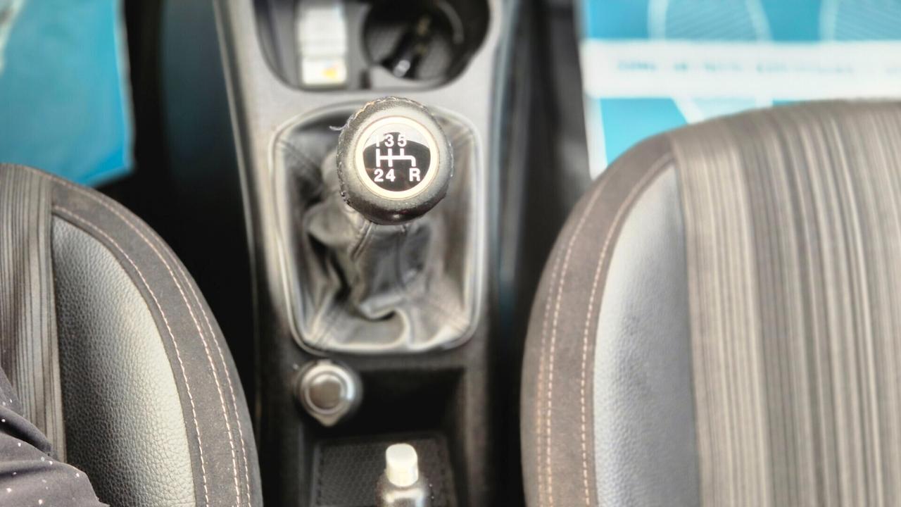Fiat Punto Evo 1.4 5 porte B/GPL VALIDO FINO 2029 /OK NEOPATENTATI
