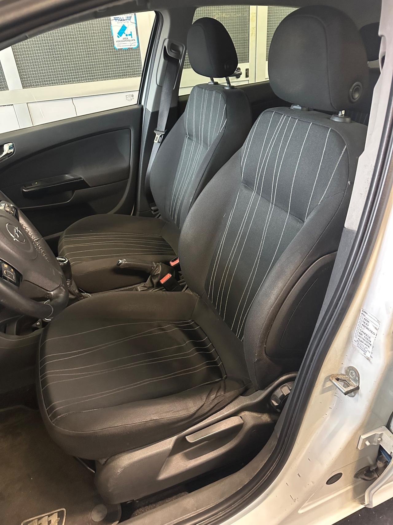 Opel Corsa 1.2 80CV 5 porte GPL-TECH Club