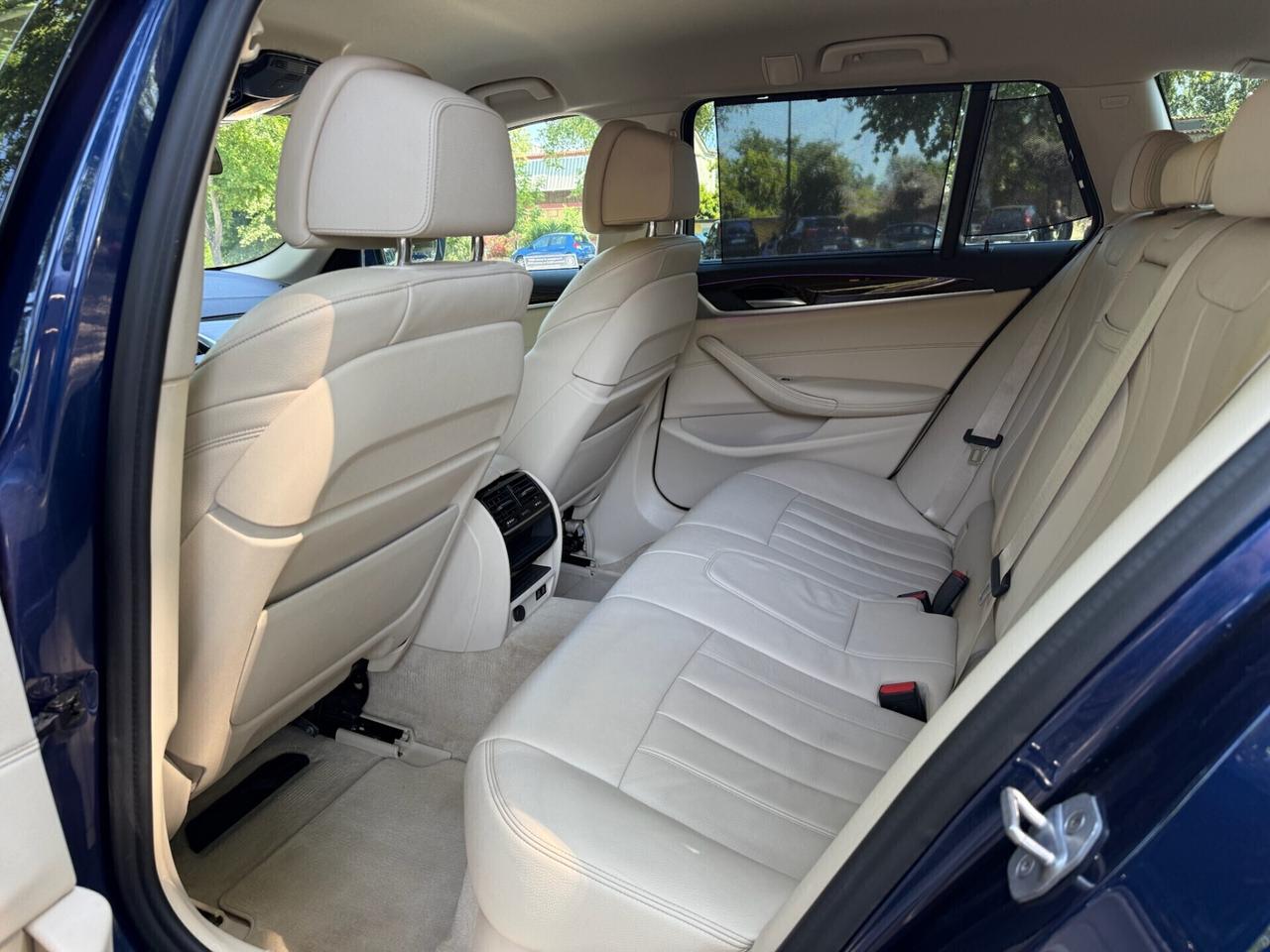BMW 520d G31 2019 xDrive Touring Luxury