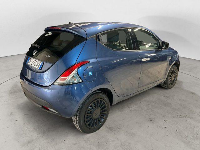 LANCIA Ypsilon 1.0 FireFly 5 porte S&S Hybrid Silver