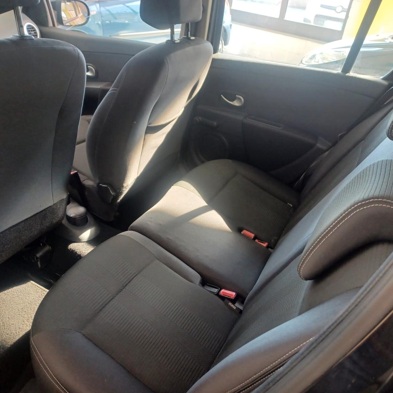 128.548KM CLIO 1.2 PERFETTA OK NEOPATENTATI