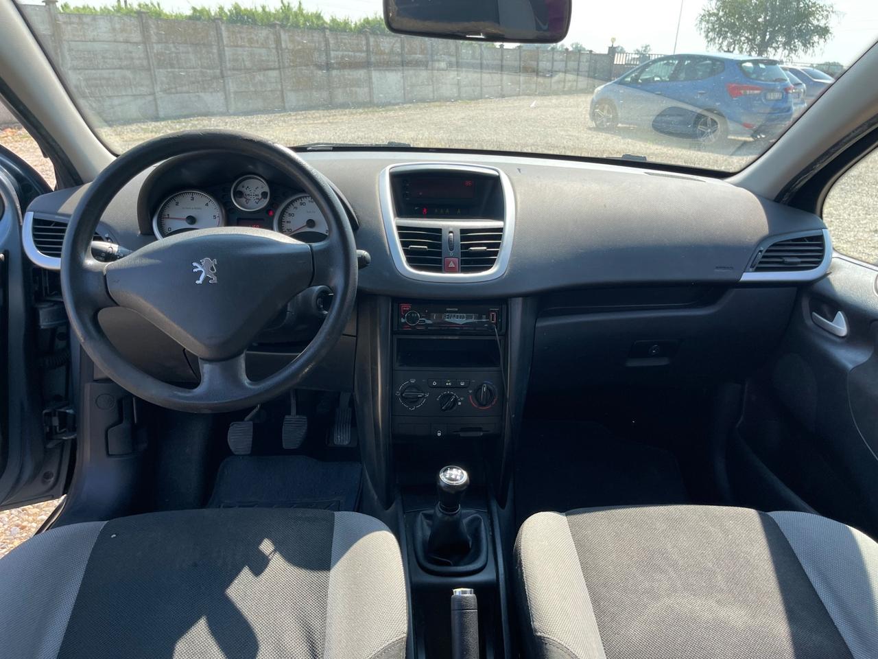 Peugeot 207 1.4 HDi 70CV 5p. XT