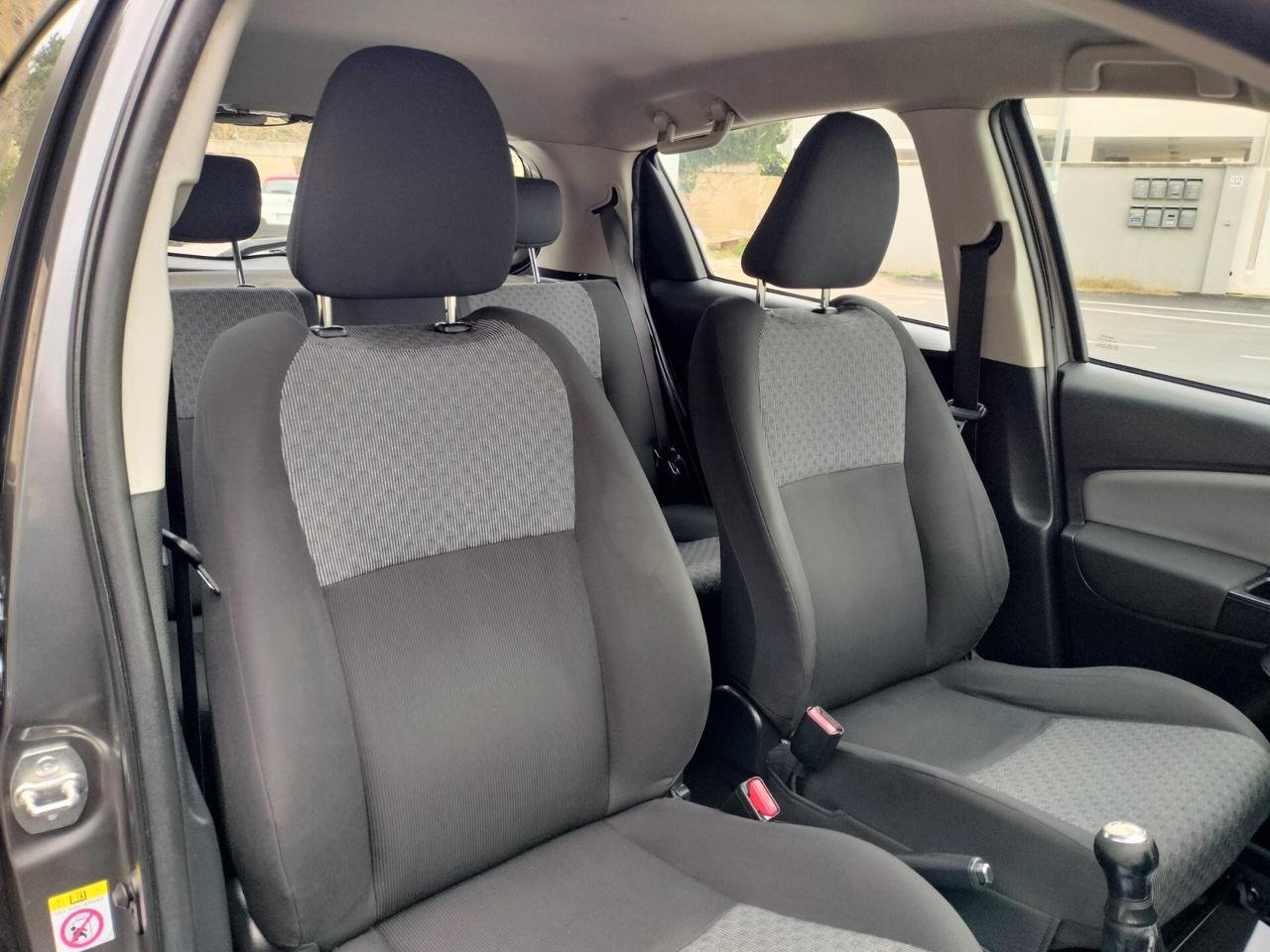 Toyota Yaris 1.0 5 porte Lounge benzina GPL