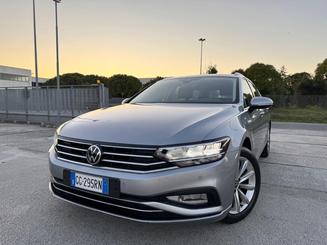 VOLKSWAGEN PASSAT Variant 2.0 Tdi Evo-Led Carplay 17