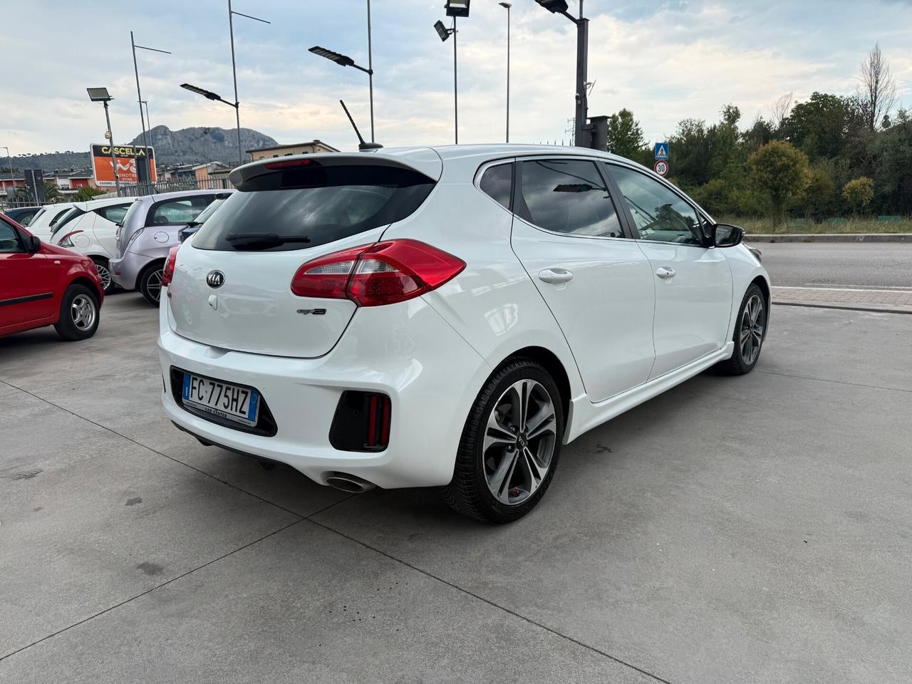 CEE'D GT-LINE AUTOMATICA 1.6 DIESEL 136CV 2016 174.500KM