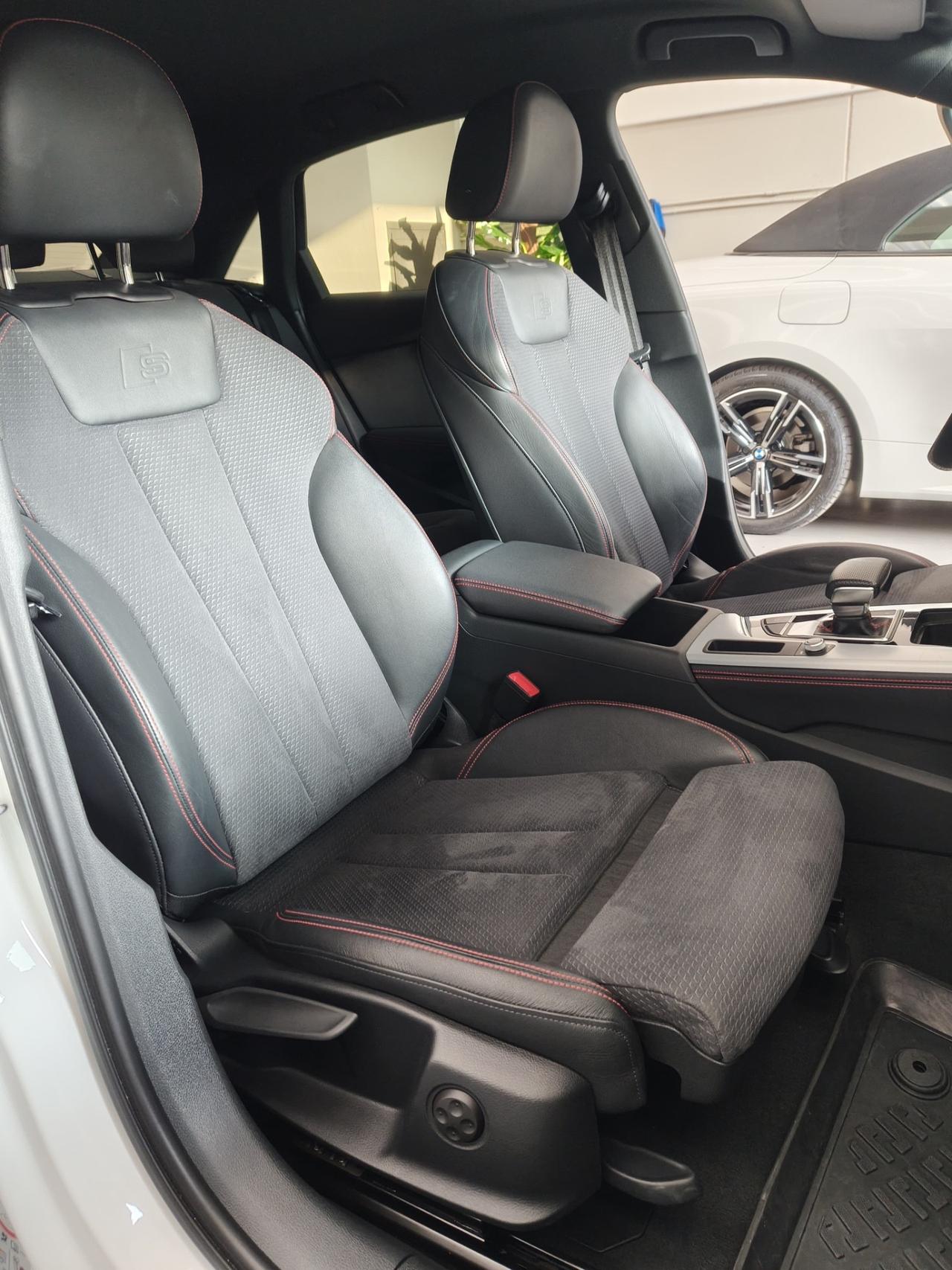 Audi A4 40 TDI quattro S tronic line edition