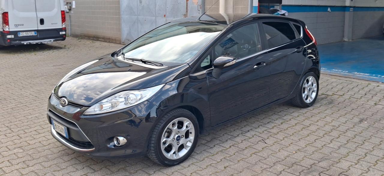 Ford Fiesta 1.4 Titanium BenzGPL