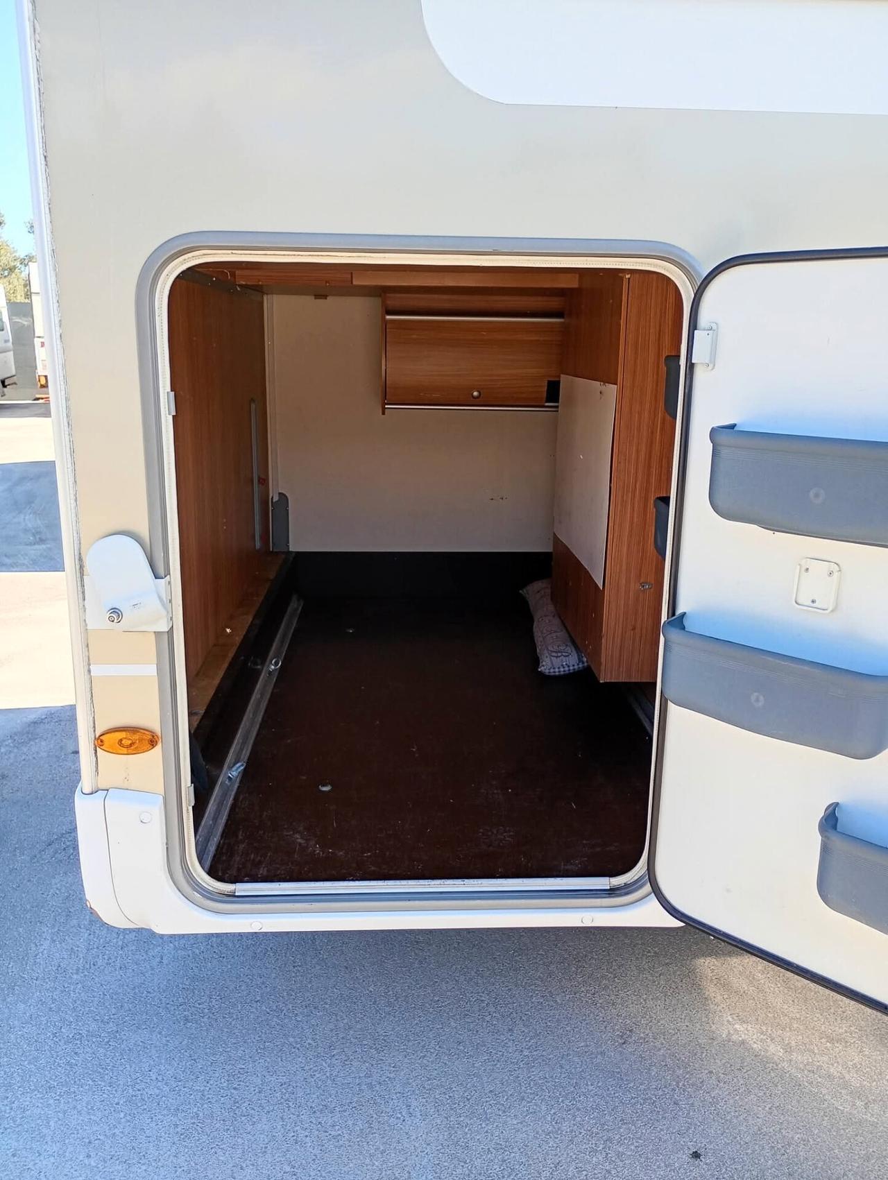 Burstner su Ducato 130cv con Gemelli e basculante