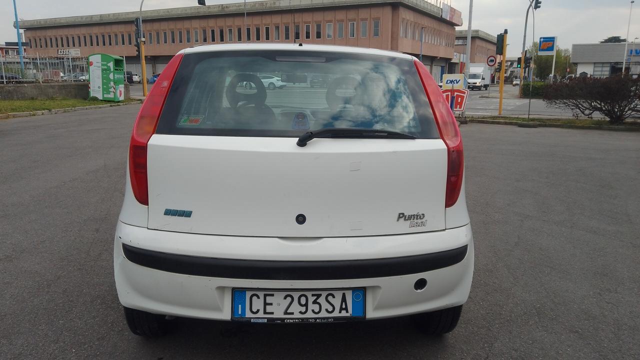 Fiat Punto 1.2i cat 5 porte 100milakm NEOP 2003