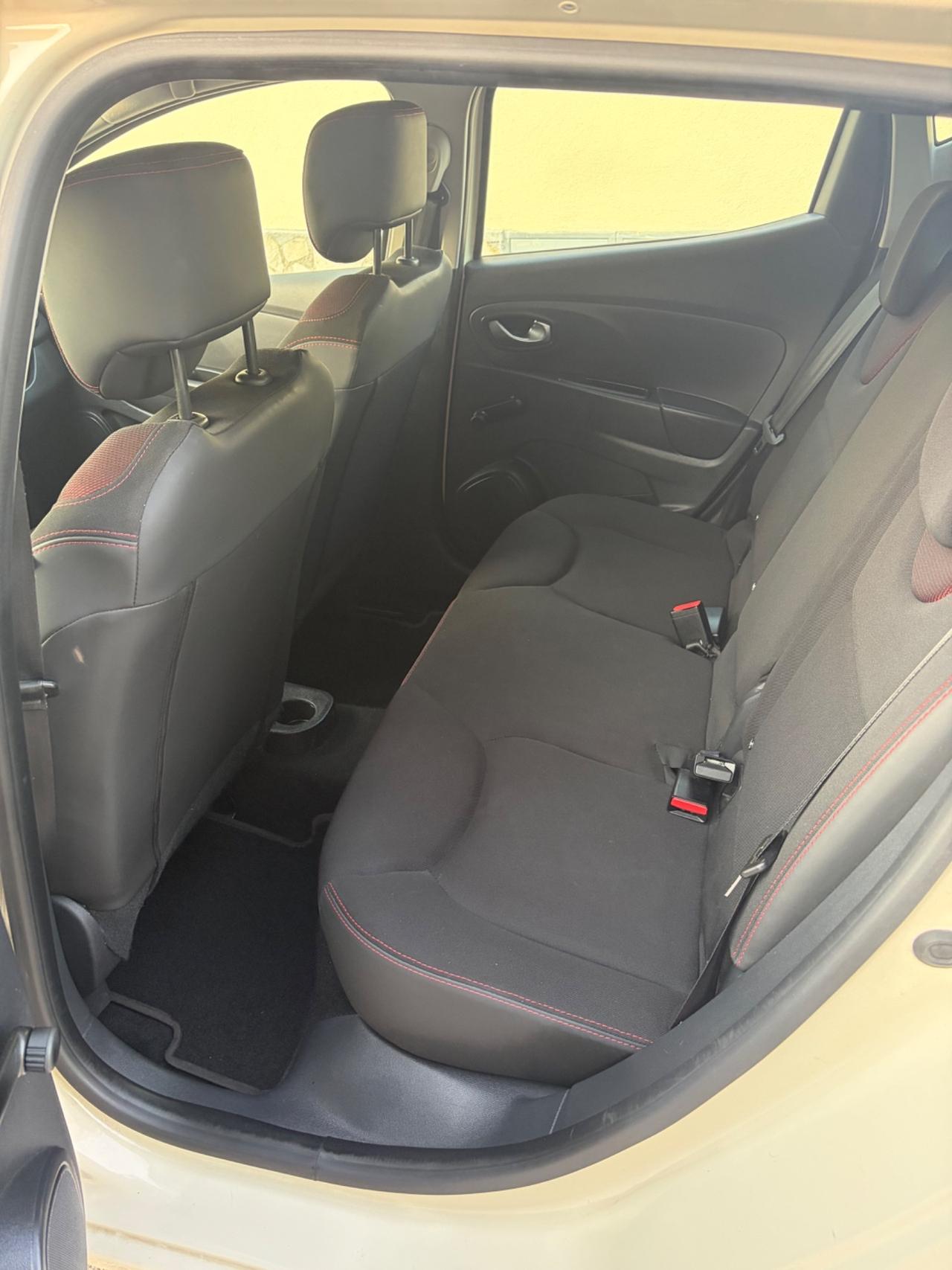 Renault Clio 1.2 75CV 5 porte