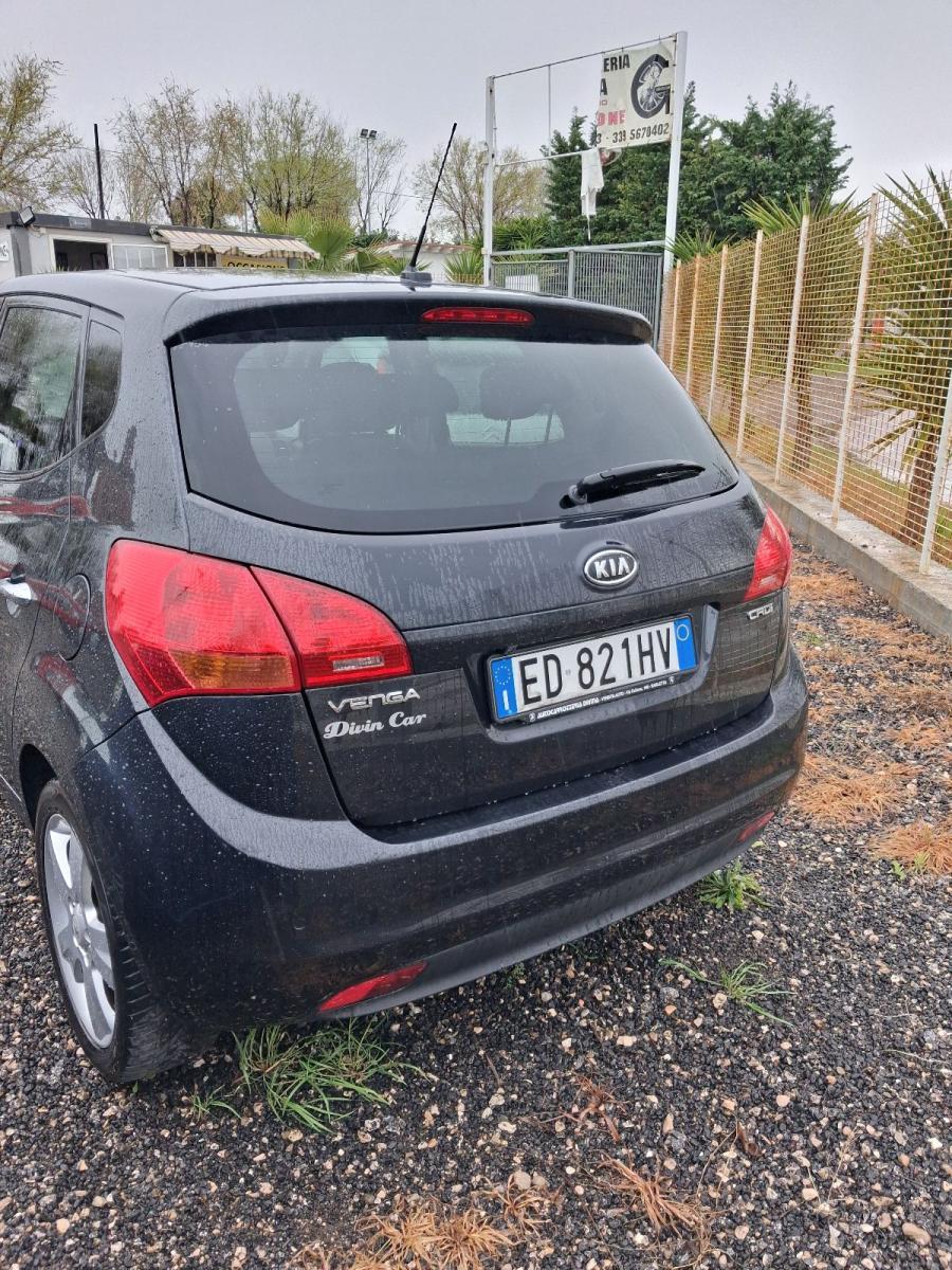 KIA - Venga - 1.6 CRDi VGT TX