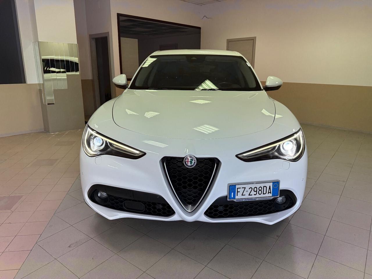 Alfa Romeo Stelvio 2.2 Turbodiesel 210 CV AT8 Q4 Executive
