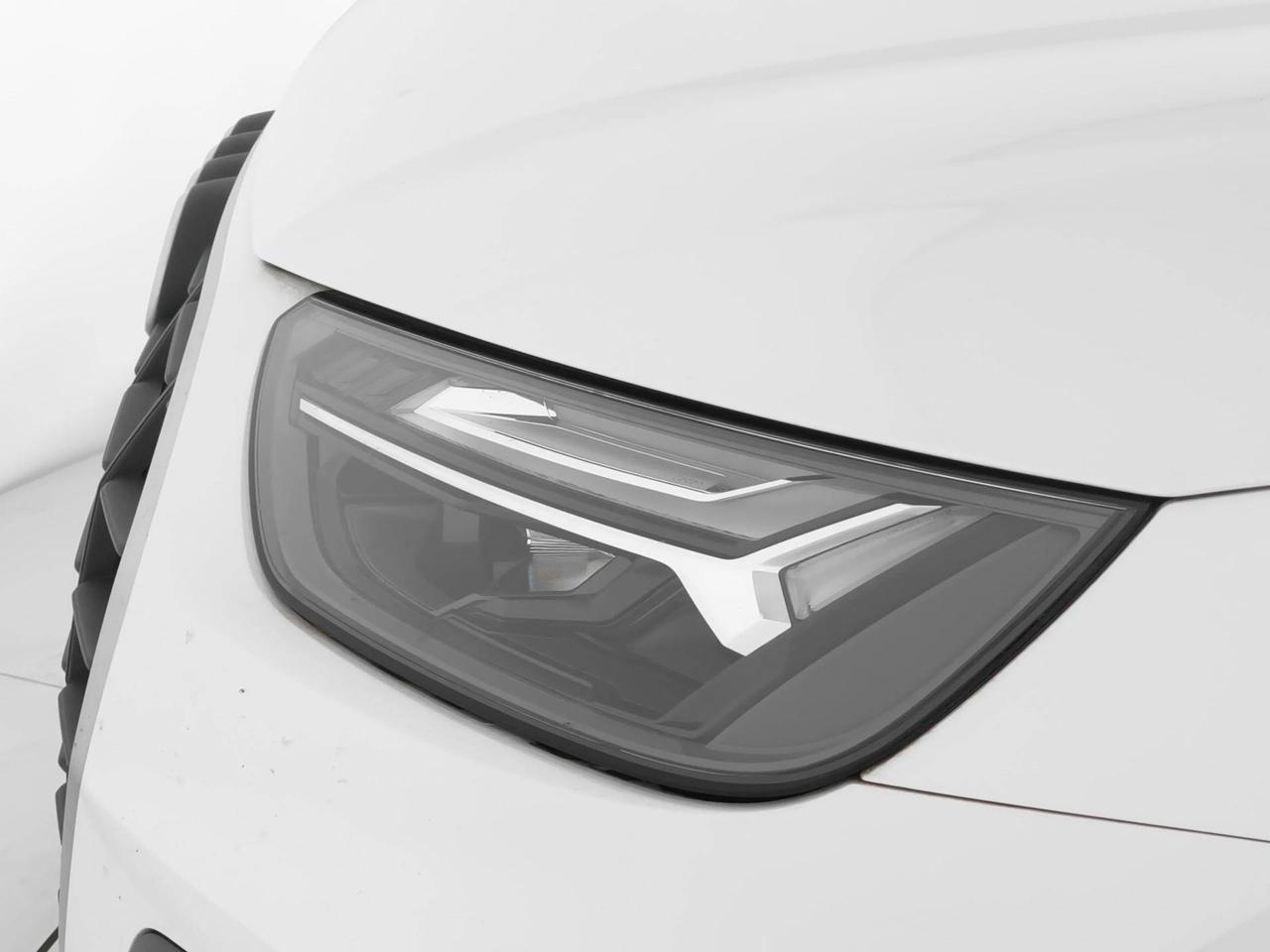 Audi Q5 40 2.0 tdi mhev 12V Business quattro