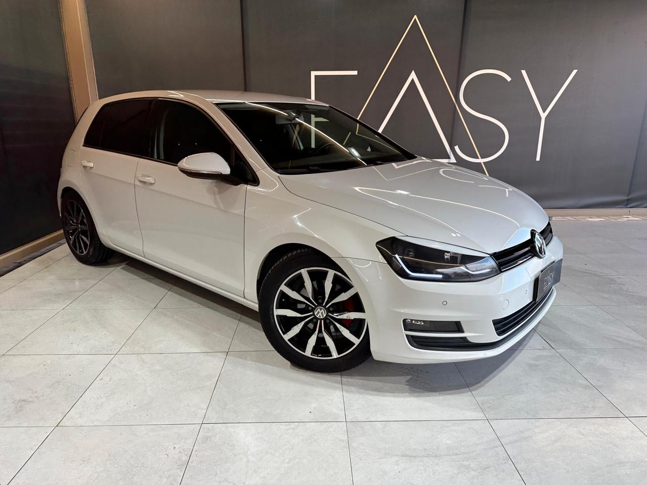 Volkswagen Golf 5p 1.6 tdi Trendline 90cv * NEOPATENTATI *