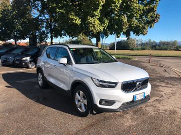 Volvo XC40 D3 AWD Geartronic Momentum