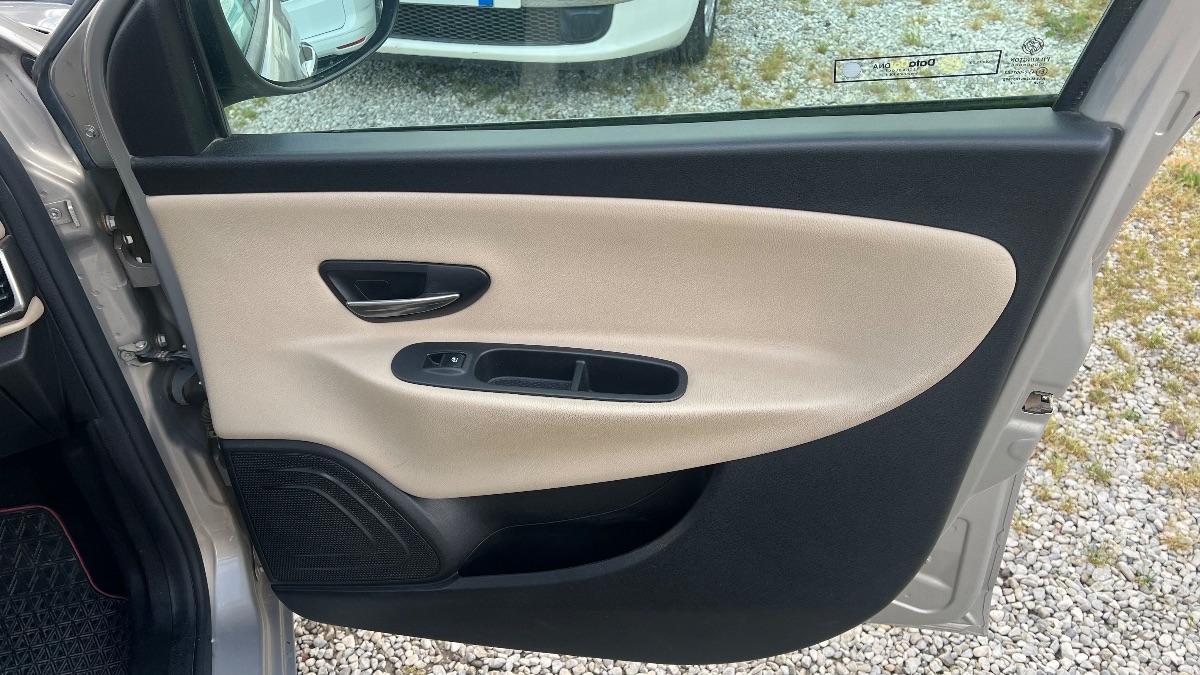 LANCIA - Ypsilon 1.3 mjt Gold c/CL s&s 95cv