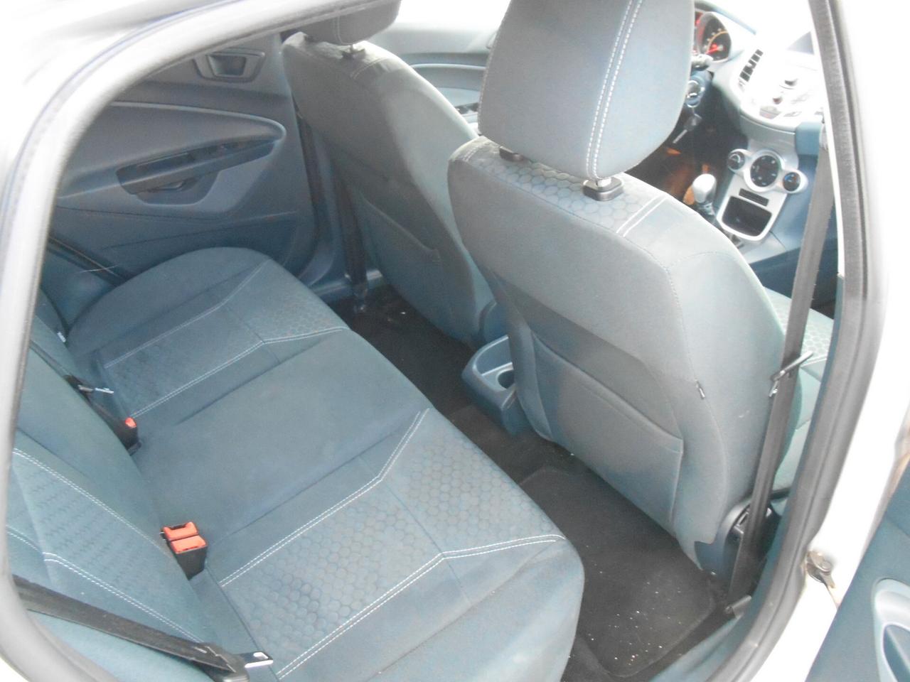 Ford Fiesta 1.4 5 porte Bz.- GPL Titanium ok Neopatentati