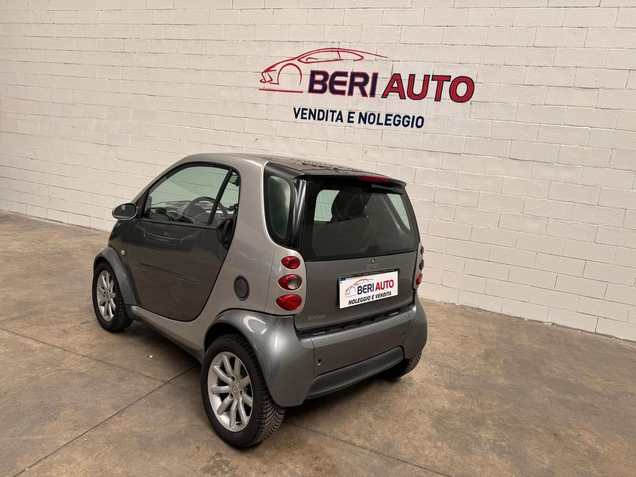 Smart ForTwo coupé pure