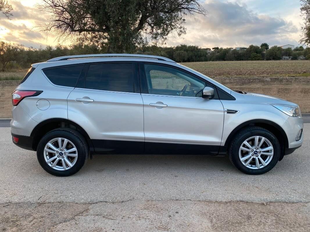 Ford Kuga 1.5 tdci Business s&s 2wd 120cv my18
