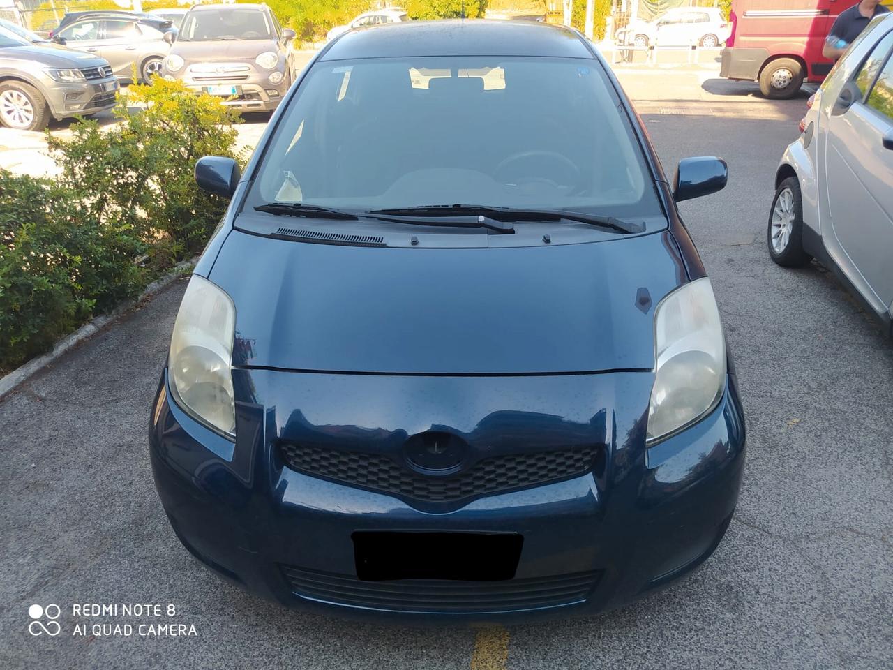 Toyota Yaris 1.0 5 porte