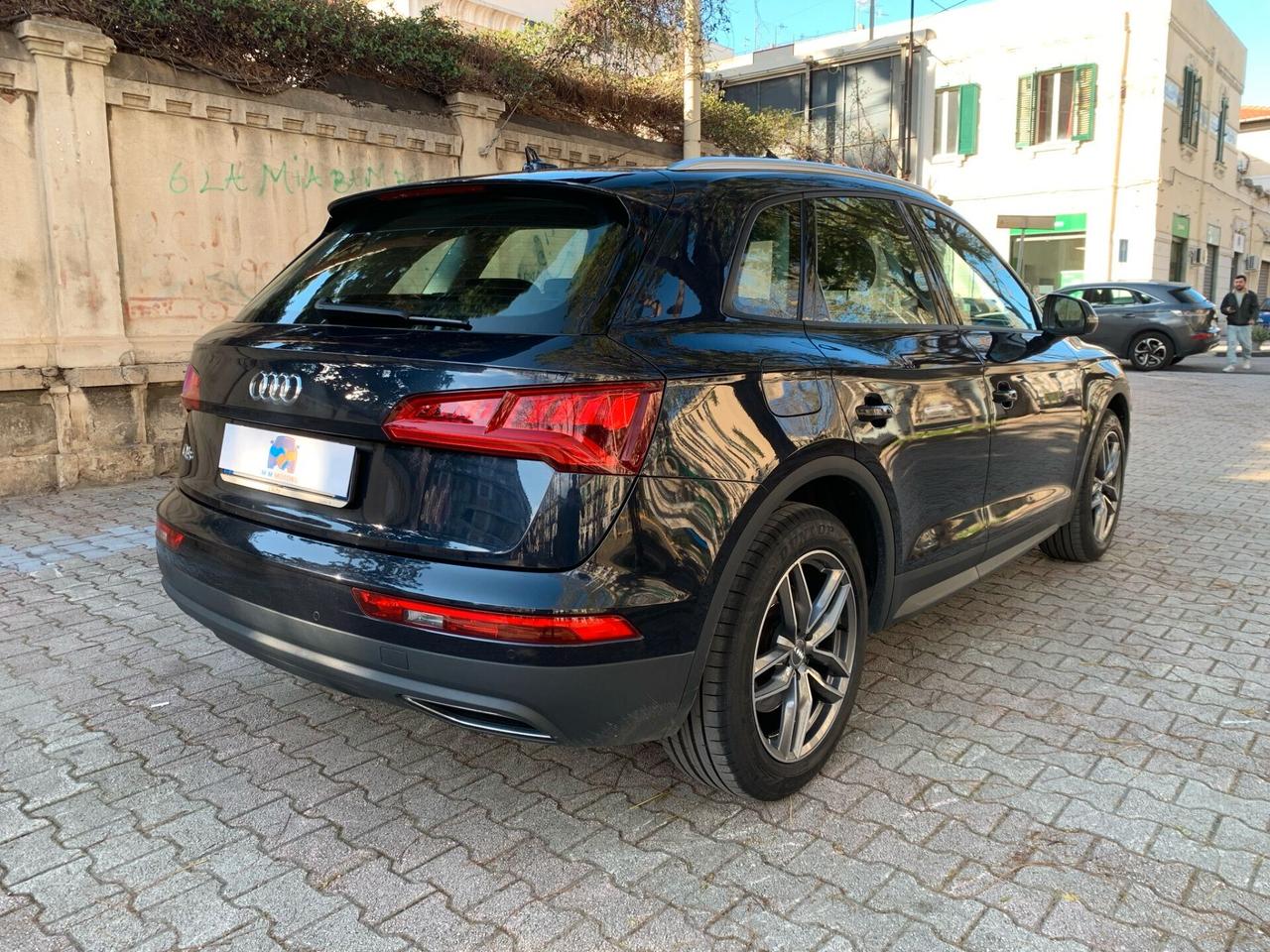 Audi Q5 35 TDI S tronic Business