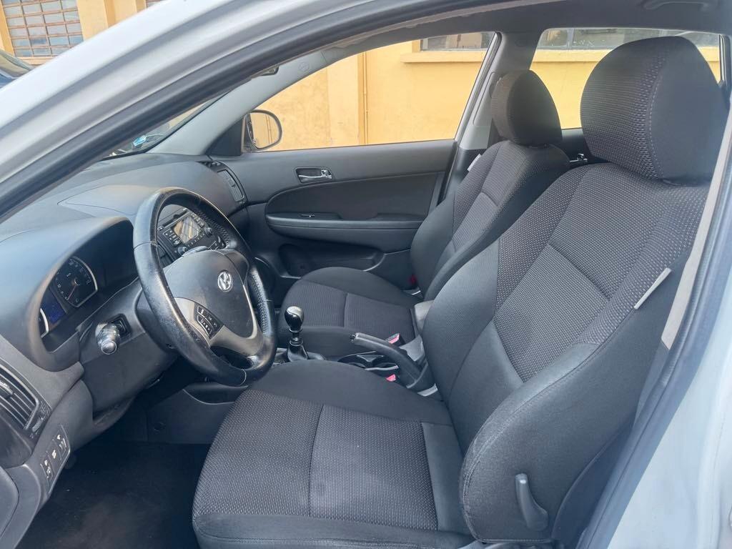 Hyundai i30 1.4 16V 109CV 5p. BlueDr. GPL Active