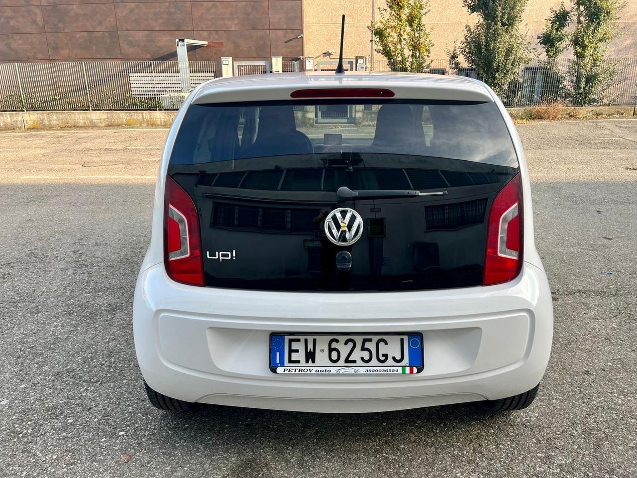 VW Up 1.0benz 2014 144.000km perfetta per neopatentati