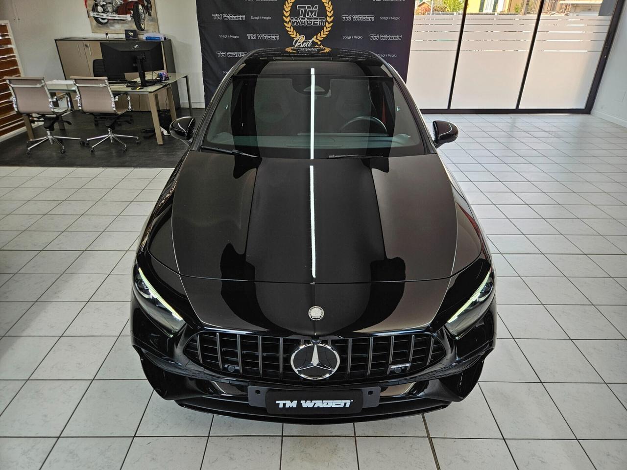 Mercedes-Benz A 35 AMG Line Premium 4matic auto