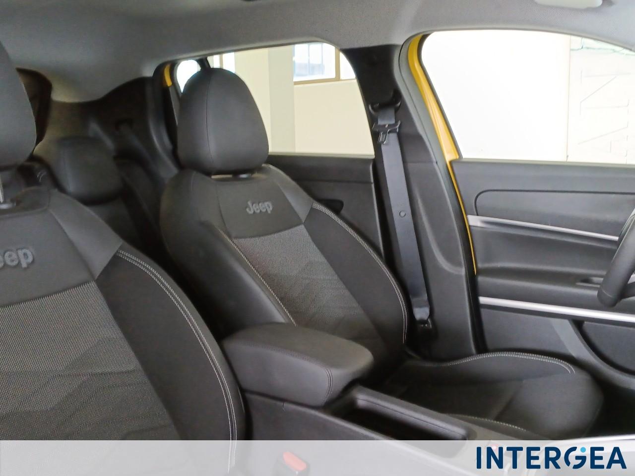 JEEP Avenger 1.2 turbo e-hybrid mhev Summit fwd 110cv edct6