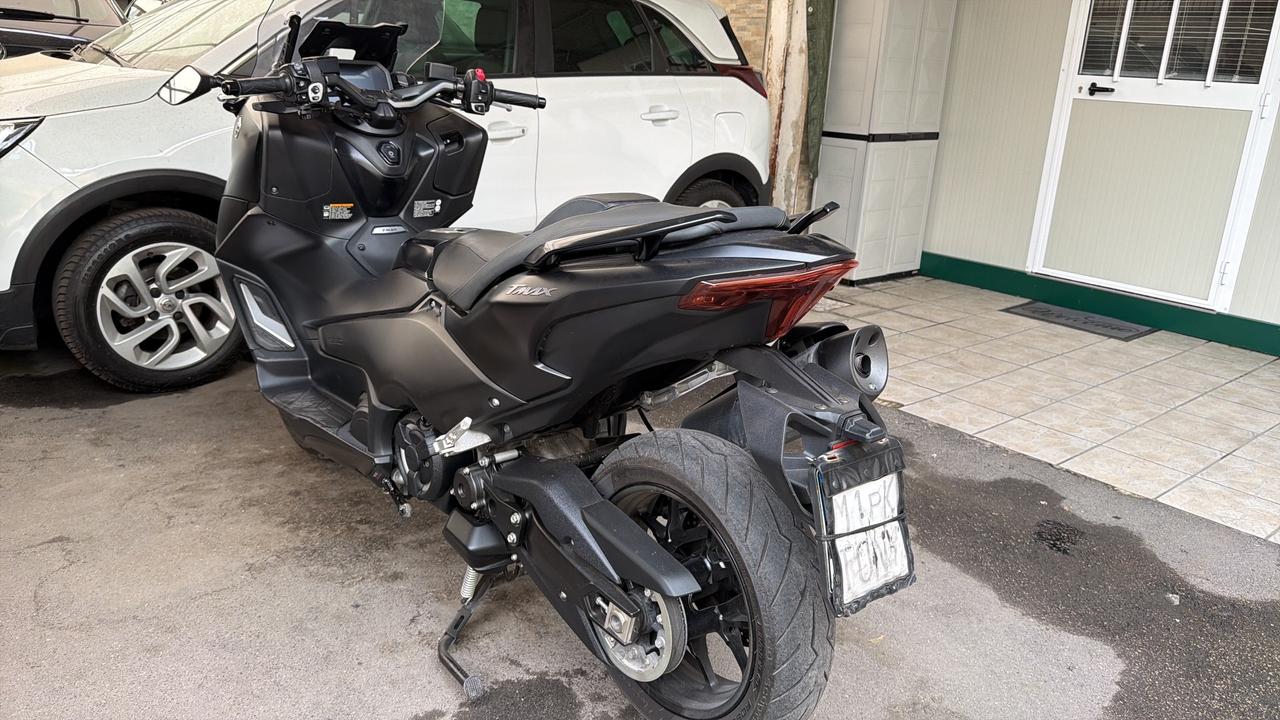 Yamaha T Max 560