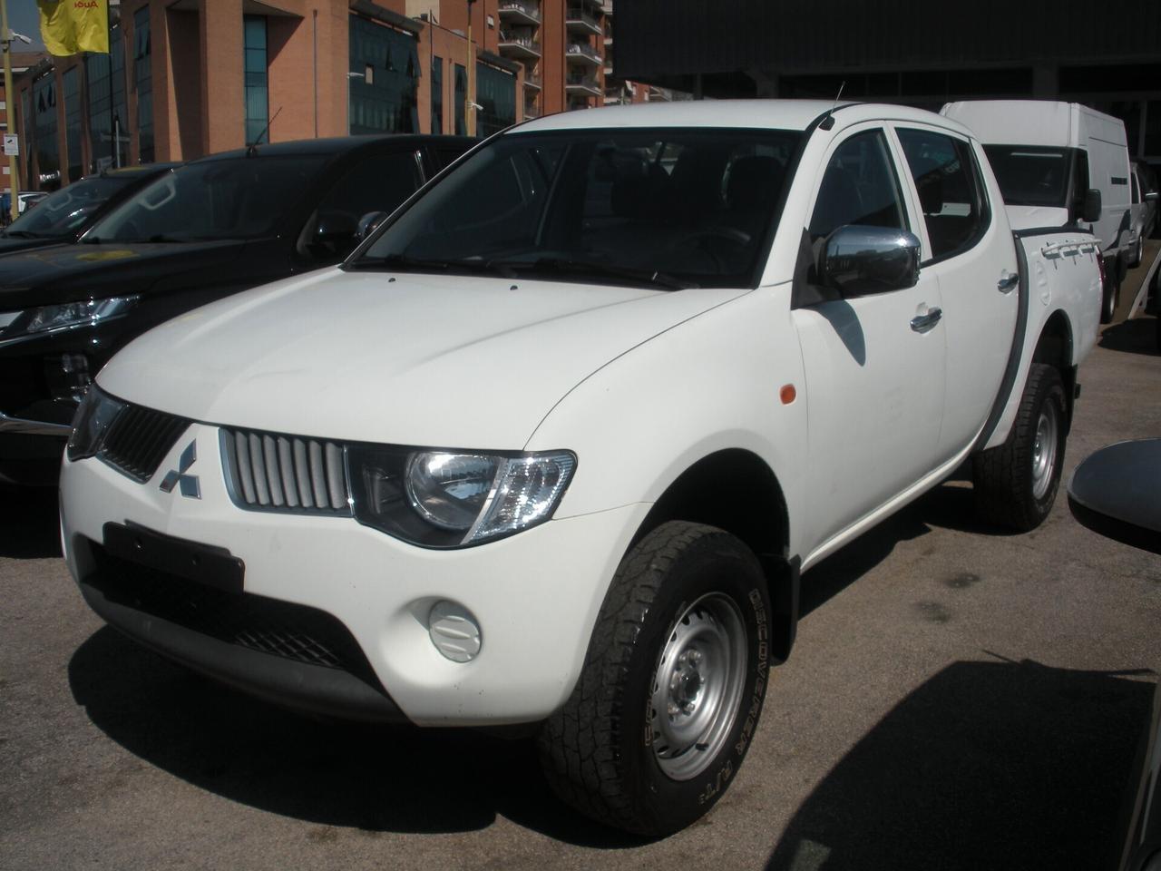 Mitsubishi L200 2.5 DI-D/136CV DC ''SAFARI''