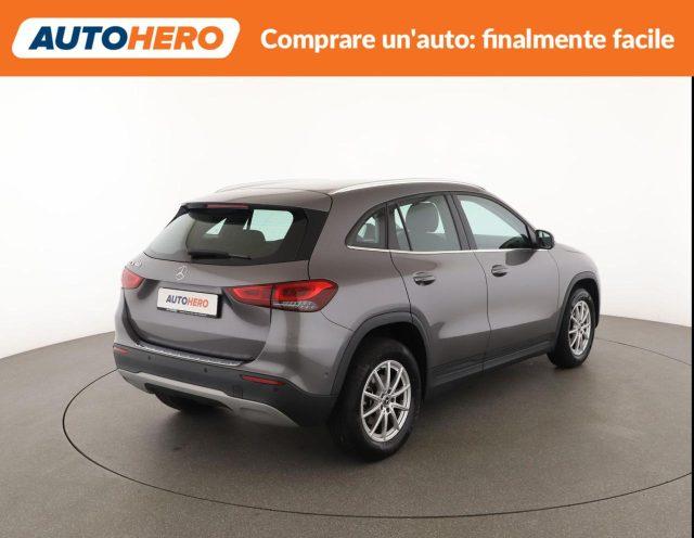 MERCEDES-BENZ GLA 180 Automatic Business
