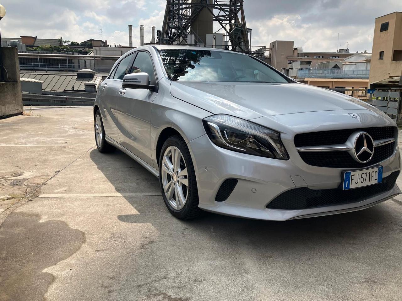 Mercedes-benz A 180 A 180 d Automatic Premium FULL FULL