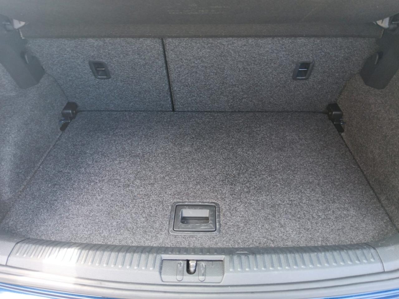 Volkswagen Polo 1.2 TDIComfortline - 2013