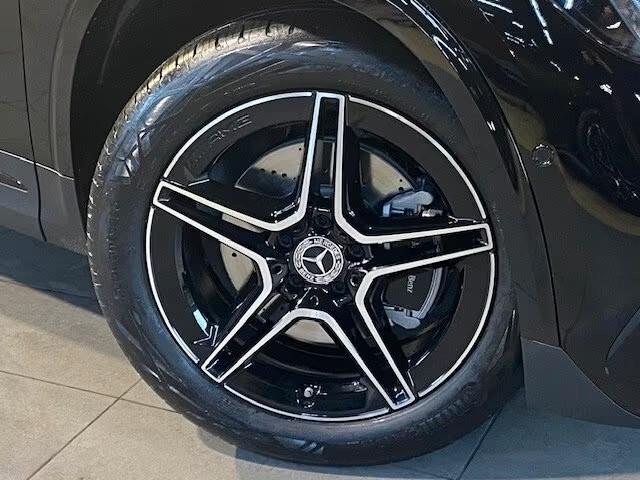 Mercedes-Benz GLA*200d*AMG-LINE*PREMIUM*PLUS*AMG-NIGHT*19"*TETTO*SOUND*AMBIENT-LIGHT*