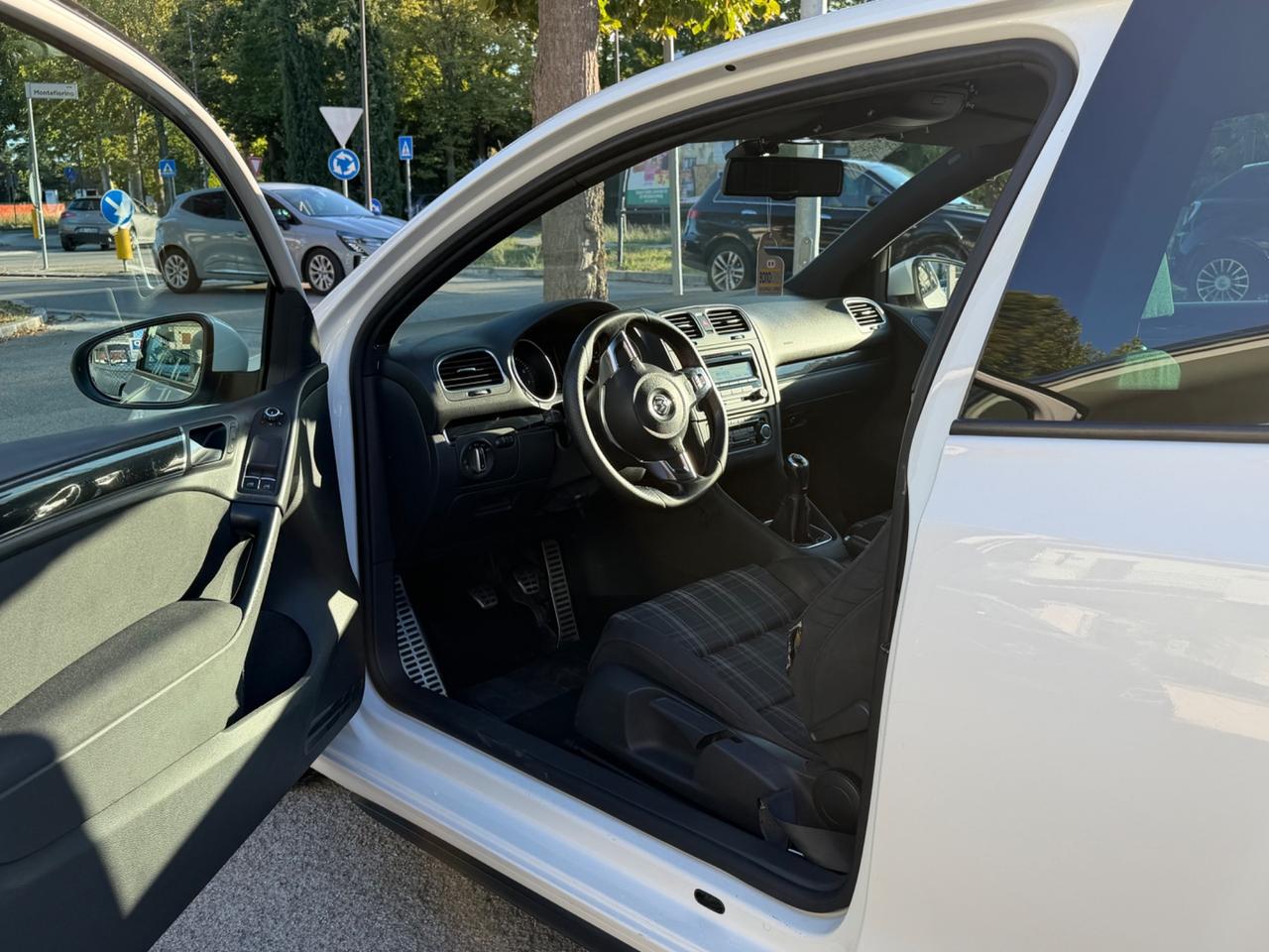 Volkswagen Golf 2.0 TSI 3p. GTI