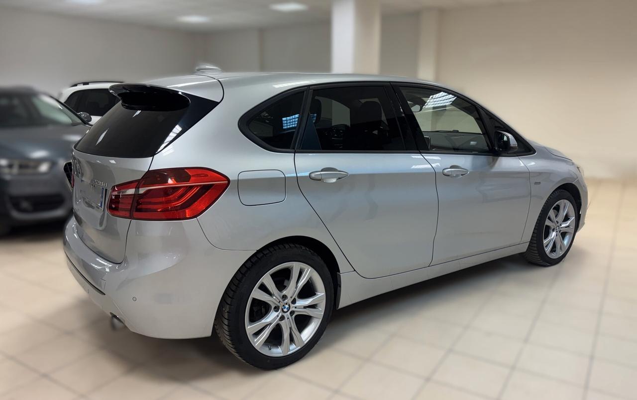 Bmw 2er Active Tourer 220d xDrive Sport aut.