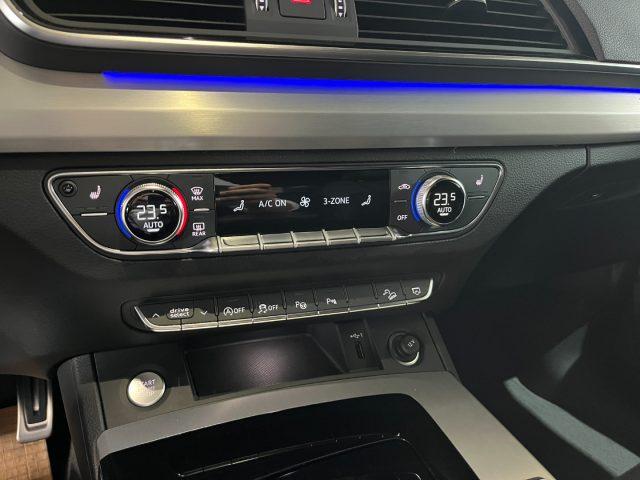 AUDI Q5 SPB Sportback 40 TDI quattro Identity Black S line
